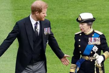 英國公主動情落淚!16歲少年一年內2次救母,獲封「平民英雄」!