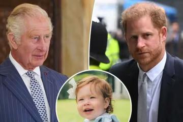 英國國王查爾斯三世「哄娃」失手,卻意外收穫無數粉絲!