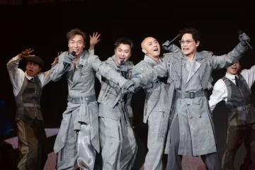 張衛健開演唱會! 「三個老婆」 合體捧場!蔡思貝狀態被指不及兩人母