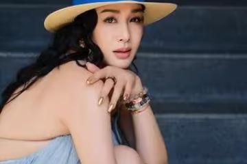 鍾麗緹直播接電話「女兒需動緊急手術」 臉色驟變惹擔憂!
