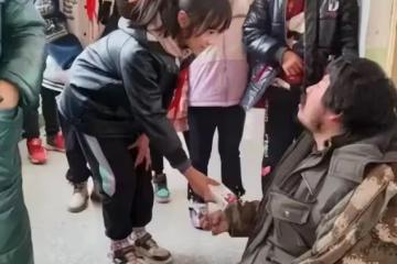 女孩自殺後續：遺體泡2天被打撈，老師曝隱情，竟被老人活活逼死