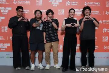 直擊/《絕廟騙局》道爾法師來了!POTATO首訪台 被求賜福笑到下跪:很訝異