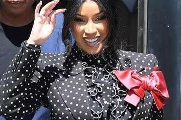 Cardi B被控懷孕傷人索賠7.3億　「超浮誇出庭表情瘋傳」結局出爐全勝