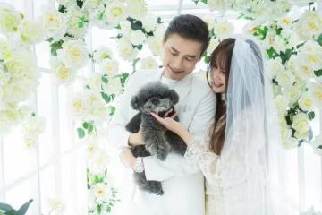 包偉銘、嫩妻劉依純結婚10年啦! 「超萌愛兒」不藏了終於露面