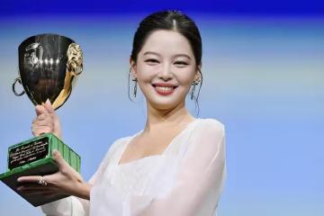 內娛雙爆！辛芷蕾撿漏拿影后，藍盈瑩扮丑搭戲骨，野心女憑啥贏？