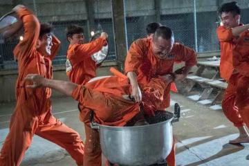 鄭中基拍戲意外骨裂!痔瘡「爆掉」褲子全血急返香港開刀