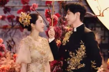太有故事感!董璇張維伊婚禮合影 網友:好一對馬蓉和助理的感覺