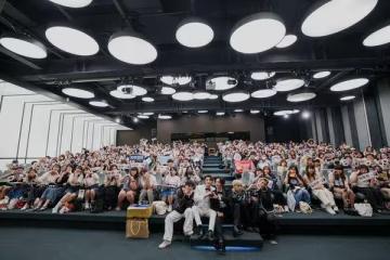 BL劇香港CP實現承諾「開襯衫秀超狂胸肌」　哽咽告白：沒你就沒我