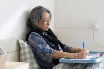 TVB火辣港姐15歲被男友誘拍不雅照！照片保留35年：我全給兒女看了