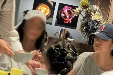 安以軒頂素顏聚餐「帽子壓很低」!聊媽媽經:孩子睡不著就寫功課