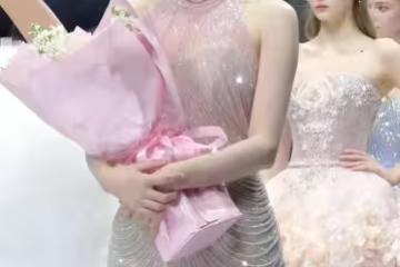 從徐璐上海時裝周走秀,看「白幼瘦」審美綁架,女明星努力服美役