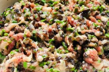 三鮮餃子（豬肉、鮮蝦、黑木耳、韭菜餡），真鮮🦐