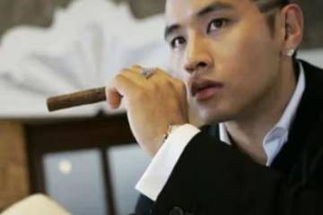 當年因為改變國籍，被祖國終生禁止入境的男星，他現在過得怎樣了