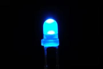 強得可怕!日本科學家發明藍光LED獲諾獎,徹底改變人類生活
