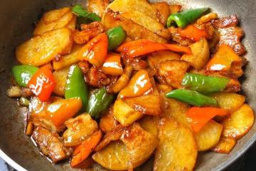五花肉乾煎土豆