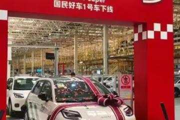 不好了,劉強東跟雷軍開始搶生意,京東只要4.99萬