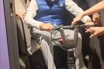 再有錢也沒用！李嘉誠2900億難換健康，60 歲雙子成晚年牽掛