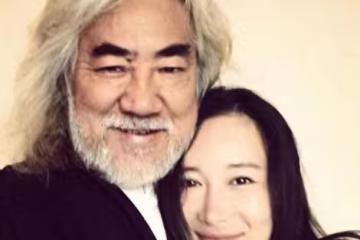 74歲張紀中跟歲月妥協,染黑髮剃鬍須瞬間年輕20歲,評論區笑岔了