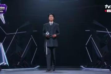 快訊/MAMA照常直播!朴寶劍全身黑現身 紅眼眶哀悼:盼不再有傷亡