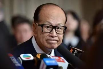 李嘉誠捐8000萬領跑，四大家族與謝霆鋒何超瓊齊援香港火災