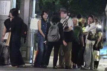 《影后》林廷憶深夜親昵經紀人！　勾肩緊靠「甜蜜貼貼沒停過」