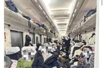 震撼!24萬人湧入天津考公,照見了一代青年的集體焦慮