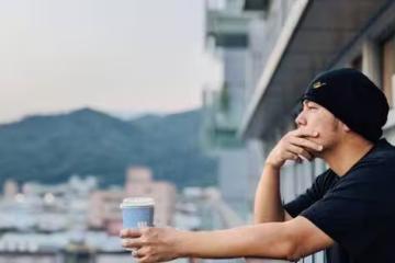 周董超挺好友打造餐飲帝國! 《不能說的秘密》道具都借他放店裡