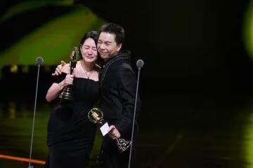 徐媽媽含淚收金鐘獎盃「補上我的心」　小S堅強告白：我會繼續前進