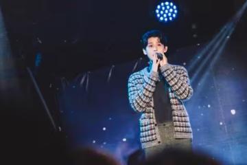 李玉璽新婚後開唱！　小樂突衝上台緊抱...激甜畫面閃瞎全場