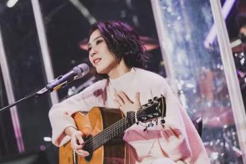 戴佩妮台上宣布「票賣太差」取消2巡演！　霸氣：我不在乎什麼面子