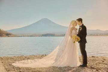 富士山拍婚紗曝光　陳漢典與Lulu閃爆「像太陽永遠都在」