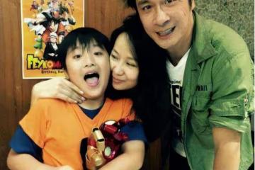 實力黑粉！吳鎮宇夫婦慶祝結婚21周年，費曼提醒爸爸小心髮際線