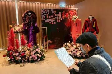 陳凱倫一早赴曹西平靈堂！　手寫信送別老友「最後對話」真摯內容曝光