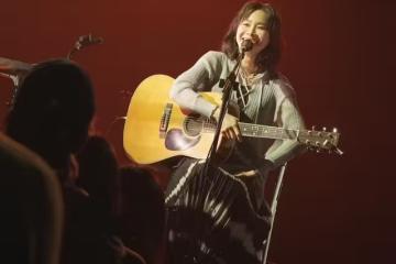 金曲歌后唱一半遇蟲蟲危機！　險飛進嘴竟考慮「直接吃下肚」