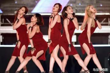 她們都是過氣的韓國女團，曾靠腿紅極一時，現在這「套路」已沒用