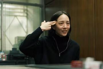 張鈞寧睡車上搞自閉!阮經天借空屋「怕你太幸福」 曝許光漢片場藏神秘小本本