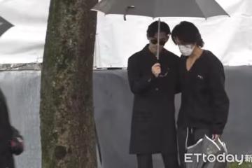 言承旭見大S雕像痛到快碎了!被仔仔攙扶離開 網淚:道明寺來杉菜葬禮