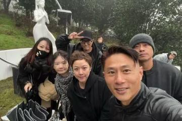 彭小刀現身大S雕像揭幕!高中同學為她都來了:相信熙媛滿滿幸福