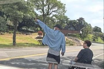 具俊曄親背癱瘓隊友去看大S!1舉動讓他不舍哭:飯一口都咽不下去