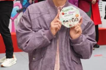 TVB小生曝緋聞女友追求者眾多！否認去她家過夜：也沒有同居