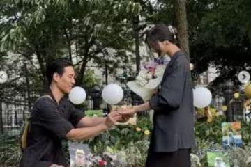 剛奪葛萊美獎!《獵魔女團》的她要結婚了 下跪求婚浪漫現場曝光