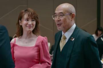 TVB花旦斜肩配耳環,被視帝稱讚漂亮有靈氣!男演員巨胸亮眼過比基尼小花!