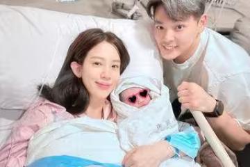 恭喜!愛雅剖腹順產3100克男寶寶 夫妻倆當場痛哭:迎接美好的時刻