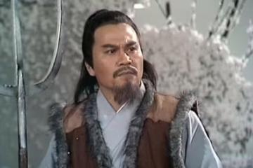 77歲TVB「歐陽鋒」近況曝光!滿頭銀髮和藹可親!年近八旬狀態大勇