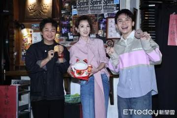 粿粿、王子同框尋求心靈安定！　宮主賴銘偉曝參拜情況：每人都會遇到困難