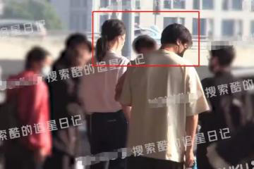 王傳君齊溪被疑隱婚生娃！抱小孩現身街邊超謹慎，身邊跟4人照顧