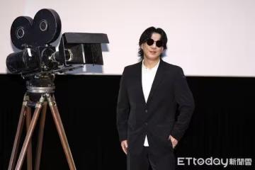 蕭煌奇狂開地獄哏!求導演「多拍帥氣左臉」 全場笑翻:雖然我也看不到
