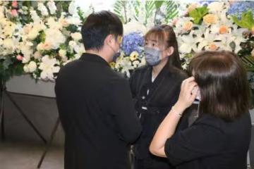 TVB前女星今日出殯!兄弟反目後首次同框!長子稱阻攔弟媳進靈堂:她執意闖進來