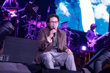蘇永康高雄終場激動噴淚! 逛超商意外催票:早知道去夜市唱