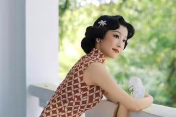 60歲穿旗袍被誤認40歲，曾為愛隱退10年，李若彤憑啥活成凍齡女神